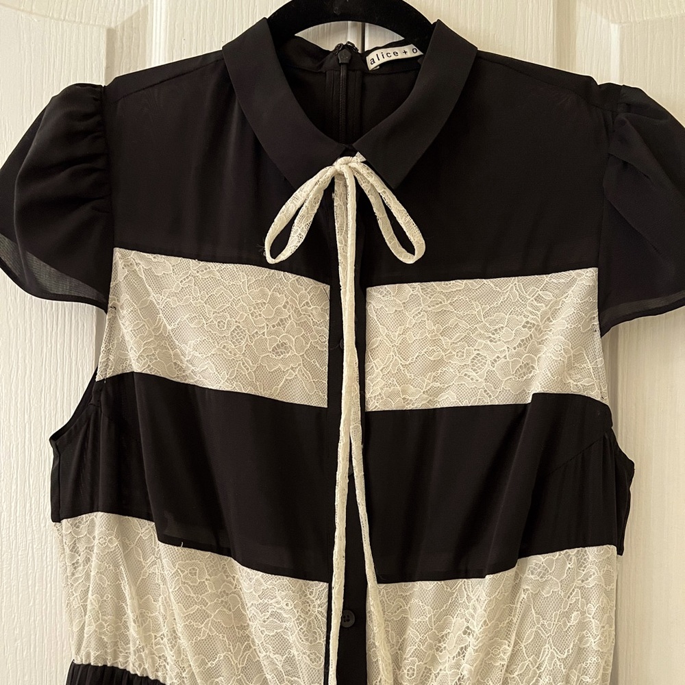 Alice + Olivia black and cream pleated dress sz 10
